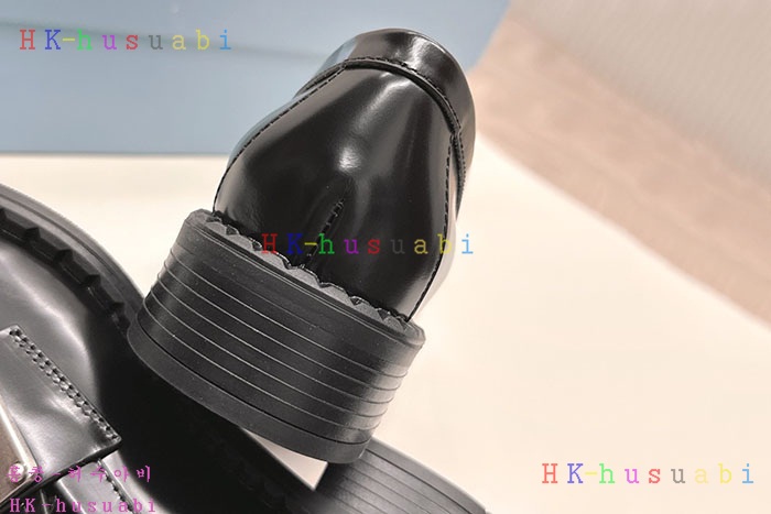 NEW 프라다 로퍼 신상 P 5570463