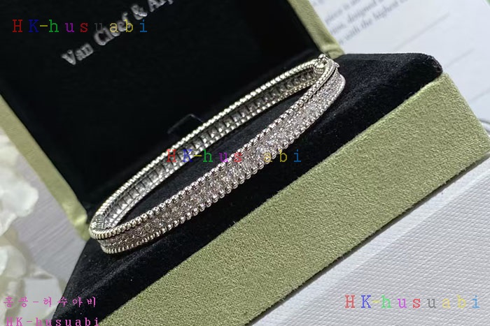 NEW Ŭ    Ż V 671139