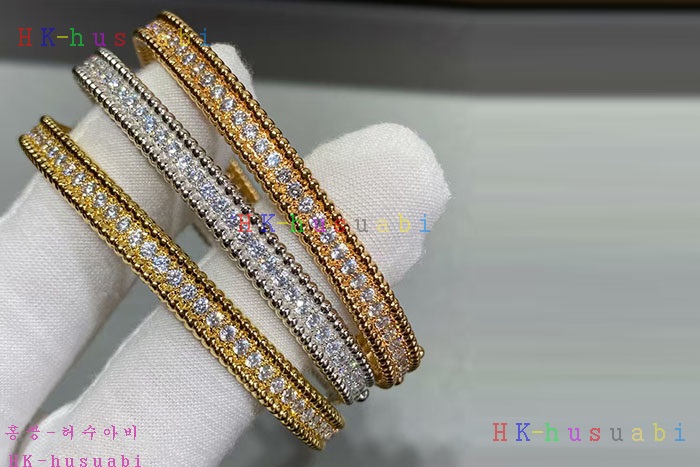 NEW Ŭ    Ż V 671139